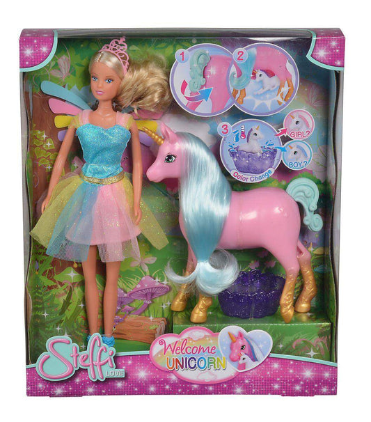 Steffi als Fee mit schwangerem Einhorn