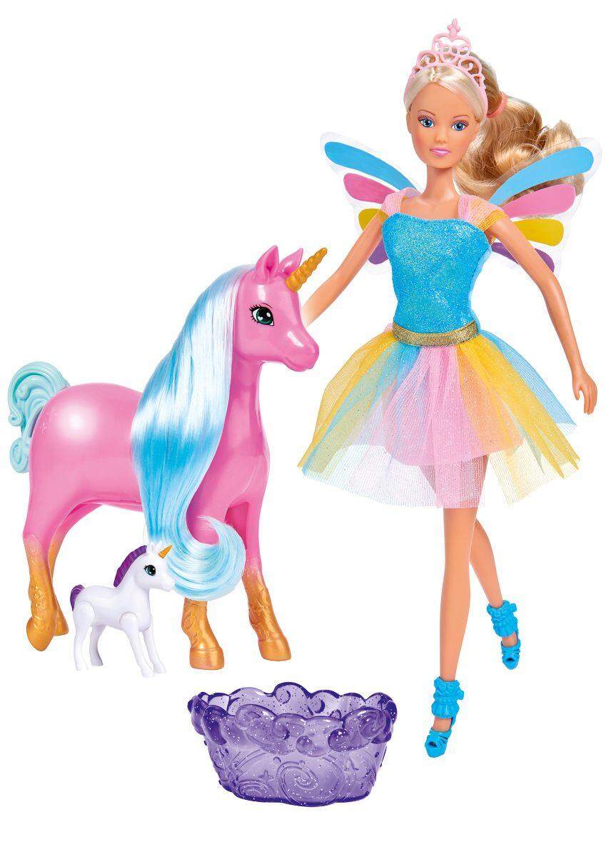 Steffi als Fee mit schwangerem Einhorn